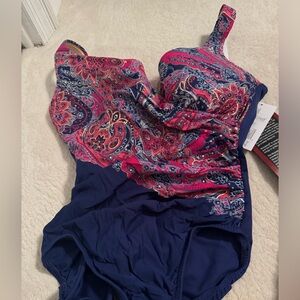 Miraclesuit Must Haves Escape One Piece Swimsuit 40D